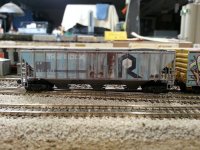MTL-09644180 Weathered 3-Bay High Side Covered Hopper, Union Pacific (ex-RI) RD# 81633 side A.jpg