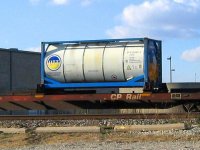 Train-Flatcar-CP520745002.JPG