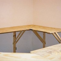 Benchwork_with_cantilevers