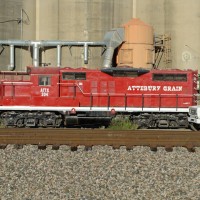 GP9 204, switcher @ Attebury Grain, Saginaw, TX