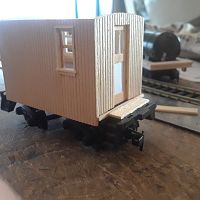 Caboose body and roof work