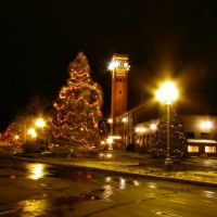 MILW depot christmas lights