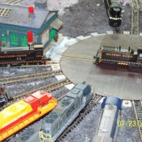 DCC Southern Pacific MW2 Switcher on turntable.