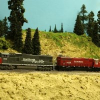SD70M's pulling hard on another Roseville bound manifest.