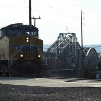 UP stacktrain crosses the Columbia River