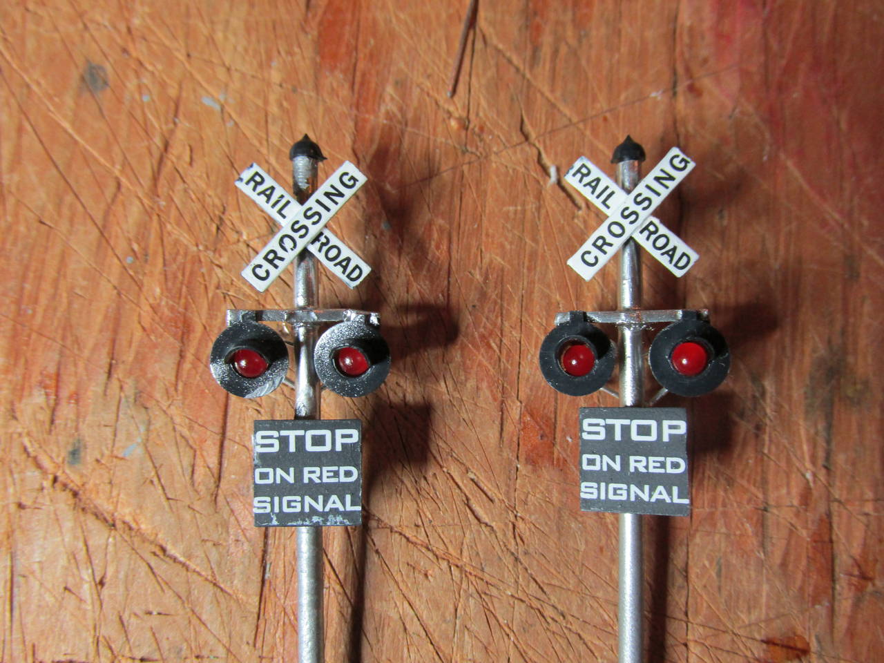 toy railroad crossing signal lights