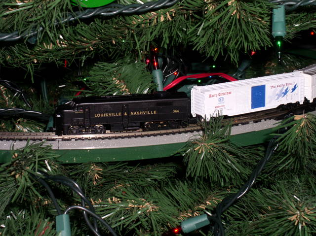 model train christmas tree