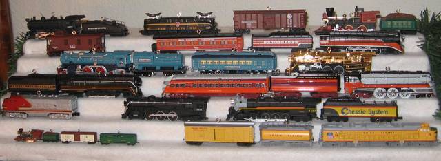 lionel ornaments
