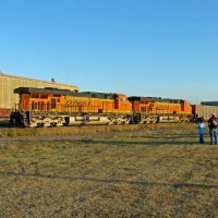 BNSF ES44ACs 5893 & 6179 as rear end DPU power on SB coalie