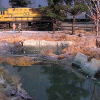 MEC RS11 beyond the river. H0 scale