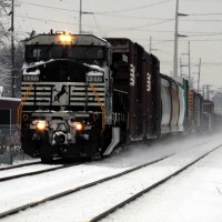 NS8377 Southbound local Elmwood Place, OH 1-29-09