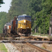 CSX 5432 rolls through the heat.