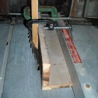 jig for sharp angle saw cut