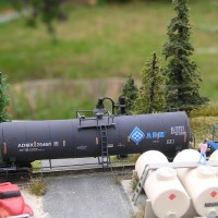 Repaints of AZL 23K Gal Funnel Flow Tanks