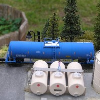 Repaints of AZL 23K Gal Funnel Flow Tanks