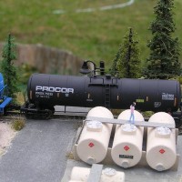 Repaints of AZL 23K Gal Funnel Flow Tanks