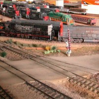 Sunrise_East_Yard_4-6-2010_15-48-51