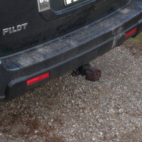 Knuckle coupler hitch cover