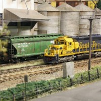 BNSF (ATSF) SD40-2 on the BNSF BenZach Sub