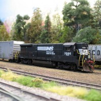 Pine Belt Southern B23-7 detailled and weathered