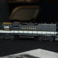 Athearn GP38-2