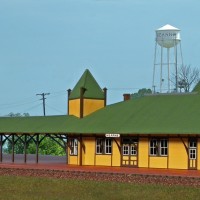 Hearne Depot in HO and Prototype