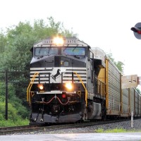 Empty racks on Norfolk Southern