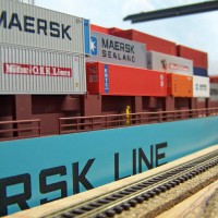 N Scale Container Ship & Crane