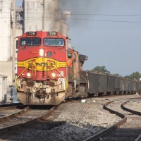 BNSF 726 eastbound along Frisco in SW MO 6-14-15
