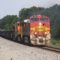 BNSF 726 eastbound along Frisco in SW MO 6-14-15