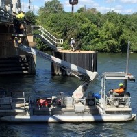 Pontoon Lift