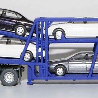 TomyTec-Auto-Carrier-with-N-Scale-Cars