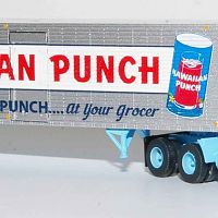 Trainworx-Hawaiian-Punch-Tractor-&-Trailer