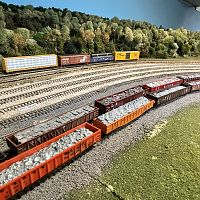 Loads of small (processed) scrap on IBS Scrap Iron Recycling Outbound tracks