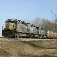 KCS_SD40-2s lead Ballast Train_Louisiana_2005