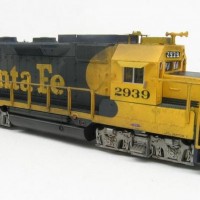Santa Fe GP35 #2939. Added some details and weathered it.