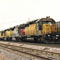 CNW 6869 in Clinton Iowa.