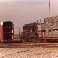 Western Pacific GP20 #2007 switches the old Ford plant in Milpitas, Ca.