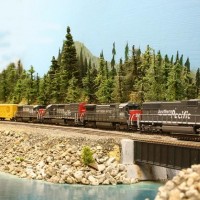 Southern Pacific  train symbol RVEUM plys the main at Crale led by a new SD70M 9818.