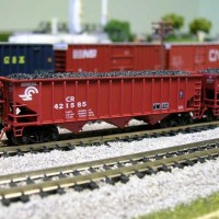 Bluford shops 70 ton Conrail hoppers.