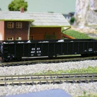 Atlas CSXT thrall gondola with load.