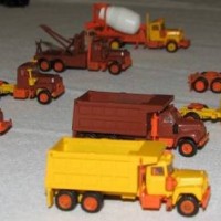 Athearn Mack trucks