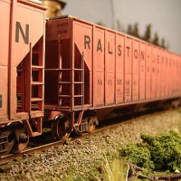 Penn Central Passing Ralston-Jefferson covered hopper 55188
