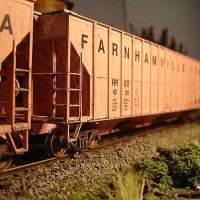 Penn Central PassingPenn Central Passing Farnhamville covered hopper 4324