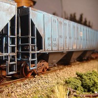 Penn Central Passing Farmers Co-op covered hopper 14254