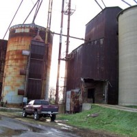 Old grain elevator, Glenarm, IL