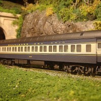 B&O E7A Train - Weathered 3