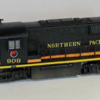 Northern Pacific RS-11 #909