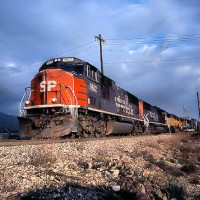 Southern Pacific Heads Up The Pass