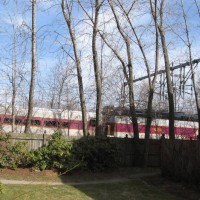 F40PH_over_the_fence_and_through_the_trees